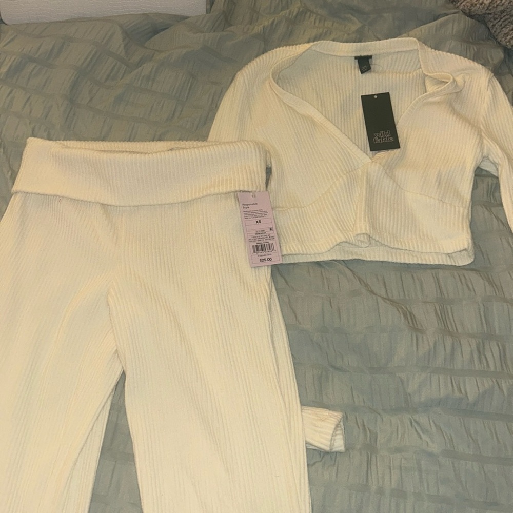 Wild Fable: 2 piece set —> color: cream (sold together)